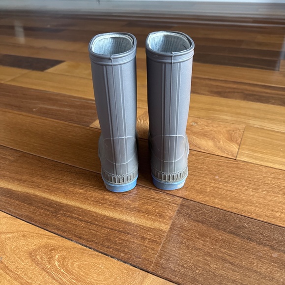 Kamik rain boots kid size 10 - Picture 3 of 4